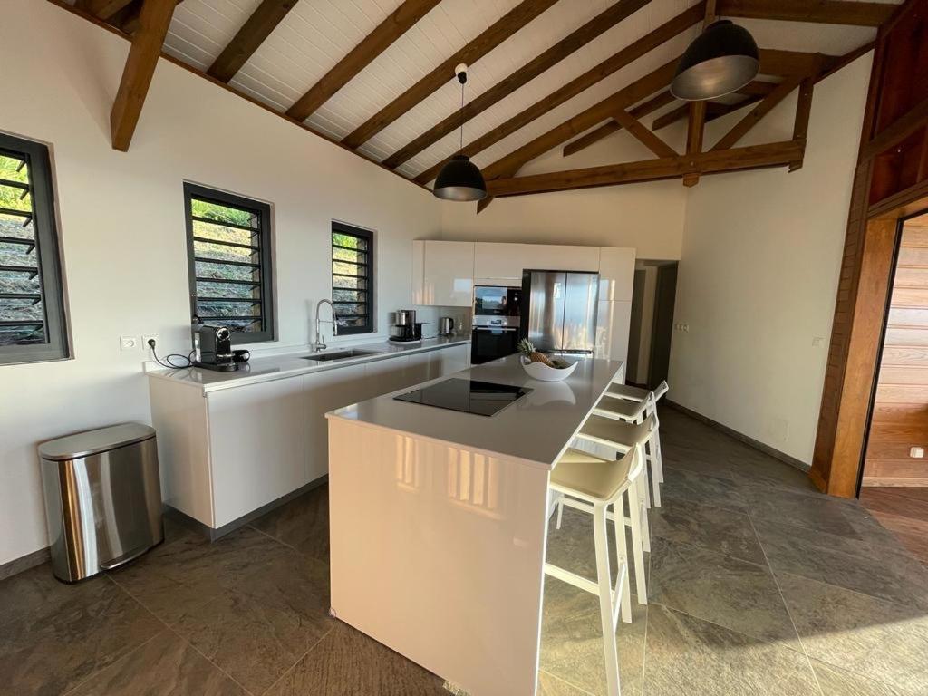 Calypso Bay Villa Буйянт Екстериор снимка